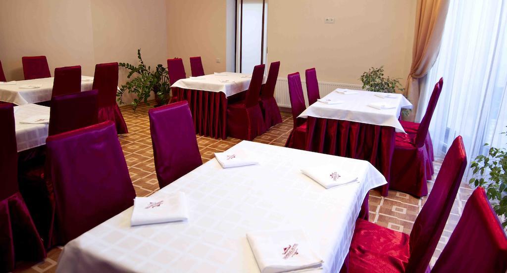 Imperial Hotel تشيسيناو المظهر الخارجي الصورة