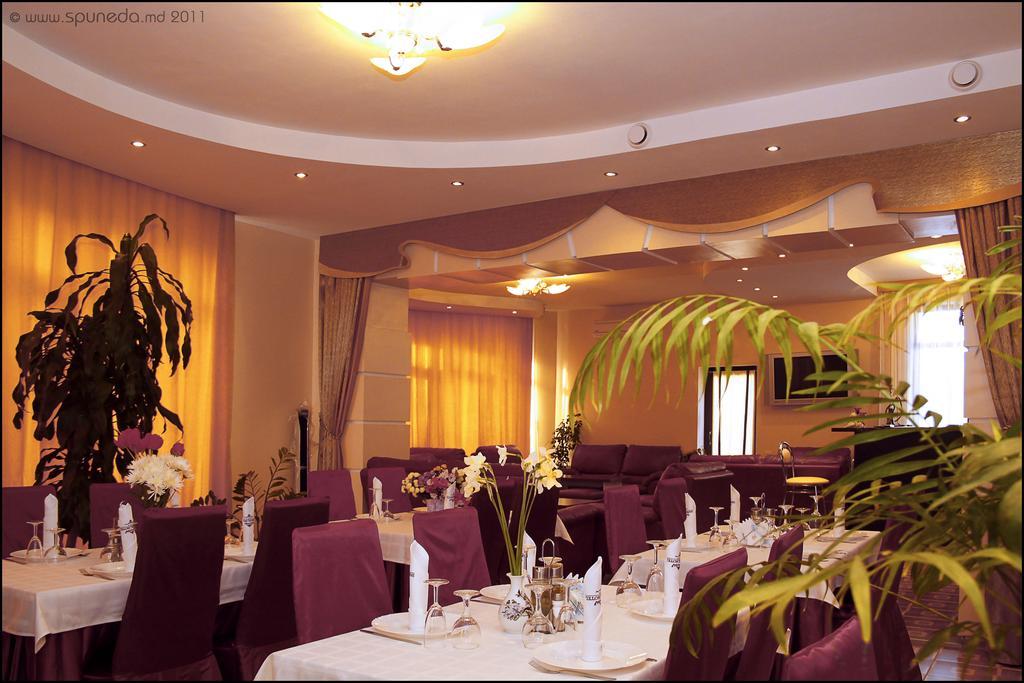 Imperial Hotel تشيسيناو المظهر الخارجي الصورة